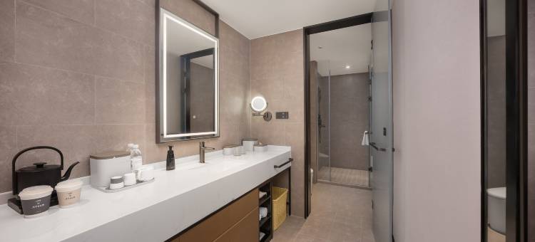 武汉汉口江滩解放大道亚朵酒店图片