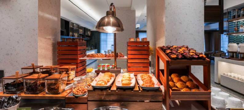 郑州高铁东站东广场美仑酒店图片