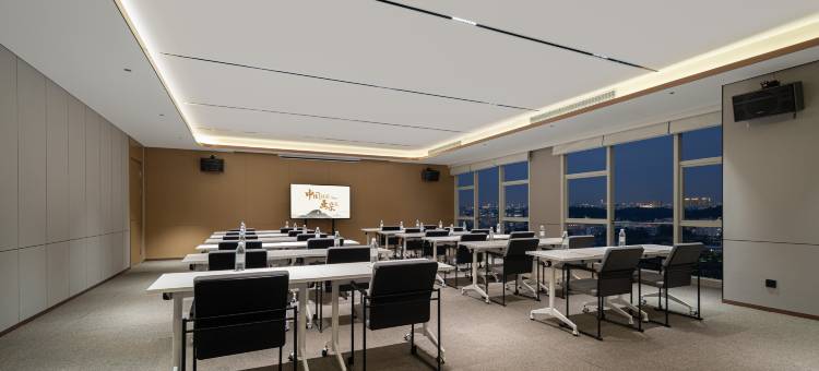 江门荷塘龙湖亚朵酒店图片