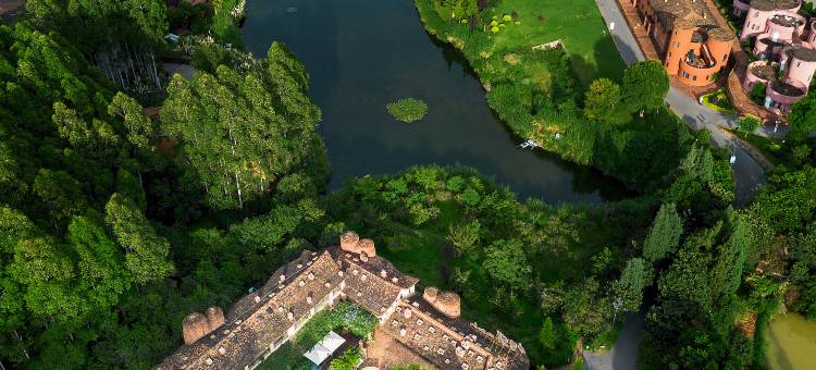 弥勒东风韵牛哆啰音乐城堡图片
