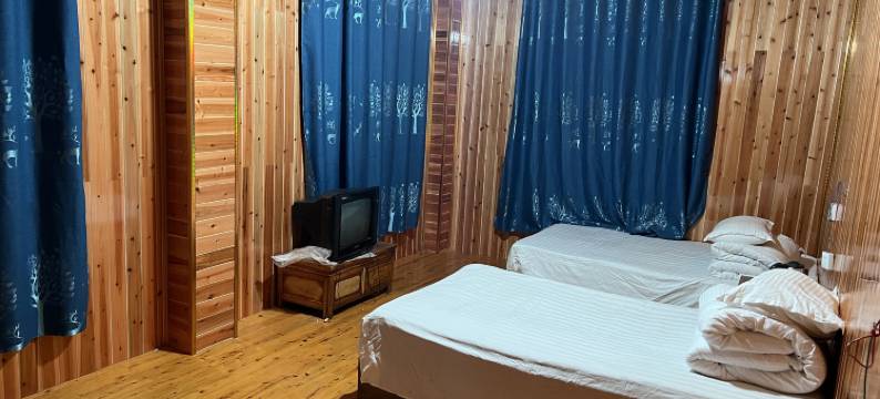 稻城河谷拾光民宿图片