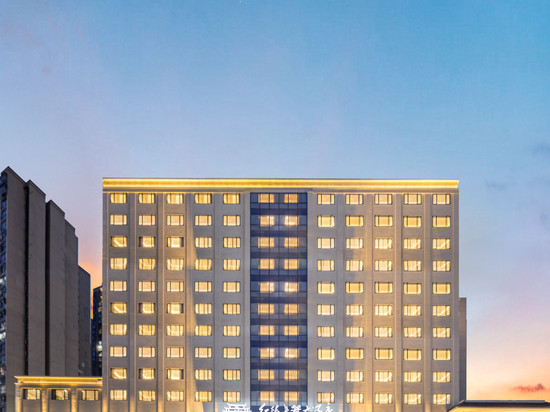 红楼长箭大酒店(重庆西站店)