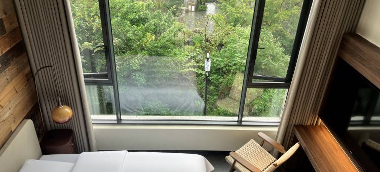 江畔阁酒店图片