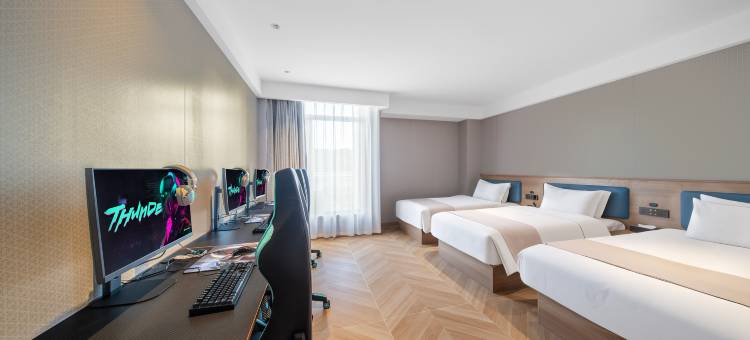 雷神电竞酒店(海阳汽车总站店)图片