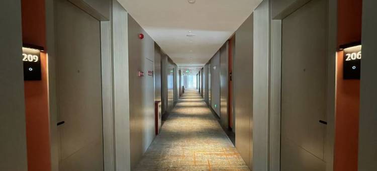 寓约电竞酒店·SUPER(广州白云马务地铁站店)图片