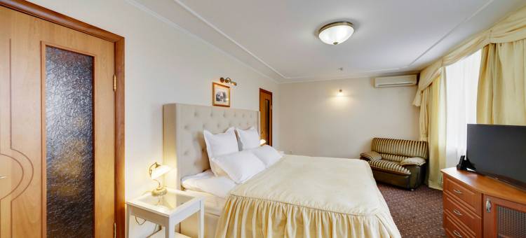 珀鲁斯特罗沃酒店(Polustrovo)图片