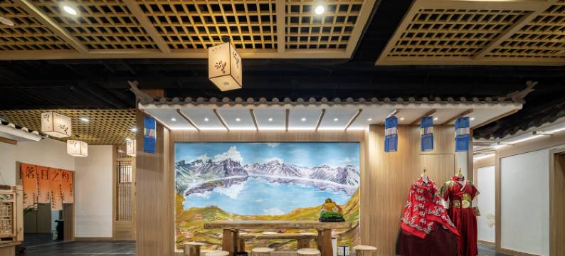 장백•古村落｜CUSTOMARY•ELEGANT观景酒店(长白山北坡集散中心店)图片