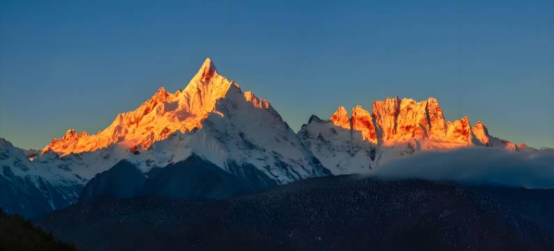德钦梅里映月观景酒店(飞来寺梅里雪山景区店)图片