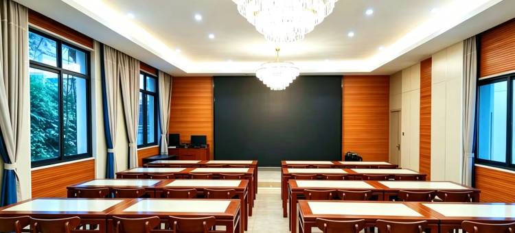 艺龙海雅酒店(西安交通大学雁翔路北口地铁站店)图片
