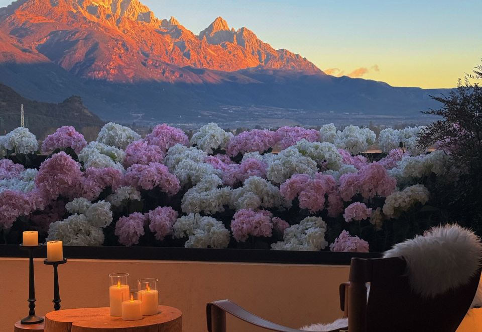 Lijiang Zaiye Snow Mountain Starry Sky Holiday Home over view