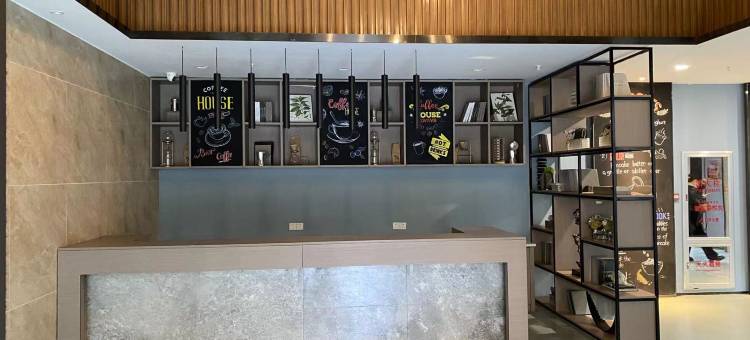 优悦轻奢LOFT语音智能公寓(金宇大路轨道集团地铁站店)图片