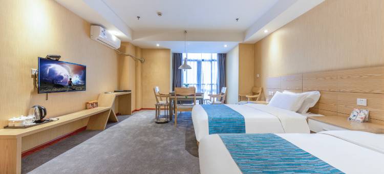 轻住·新艾轩商务主题酒店(西安南门明城墙永宁门地铁站店)图片