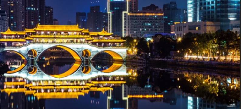 成都太古里天府广场地铁站亚朵酒店图片