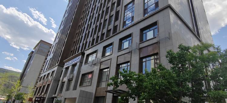 云汐电影酒店(承德南站大学城店)图片