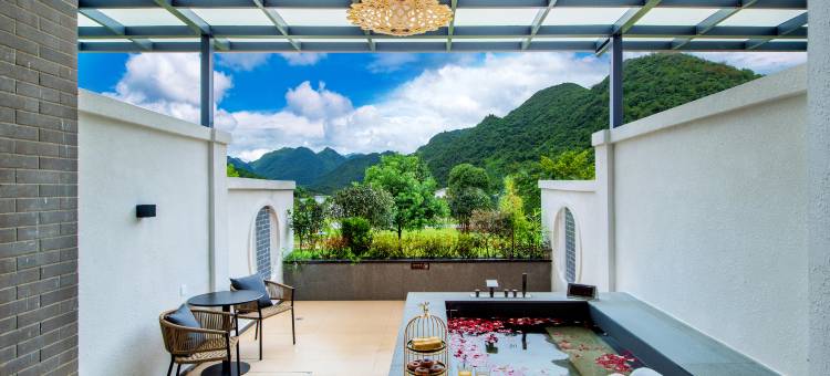 韶关乳源蓝山源岭南东方温泉酒店图片