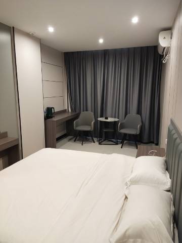 尚人间商务宾馆