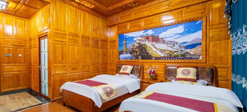 香格里拉藏逸阁民宿(独克宗古城龟山公园店)图片