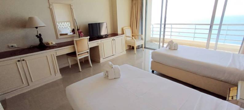 波恩海景大酒店(Adriatic Palace Hotel Pattaya Seaview)图片