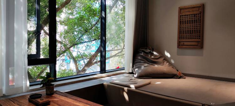 梧桉事罗民宿酒店(张公桥美食街店)图片