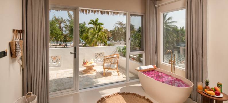 树下·萨瓦呢CAHWAM海景民宿(三亚西岛店)图片