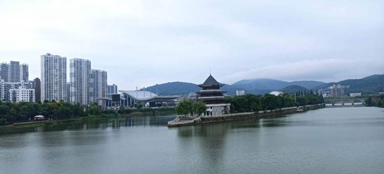 五彩今天酒店(株洲醴陵国瓷大道店)图片