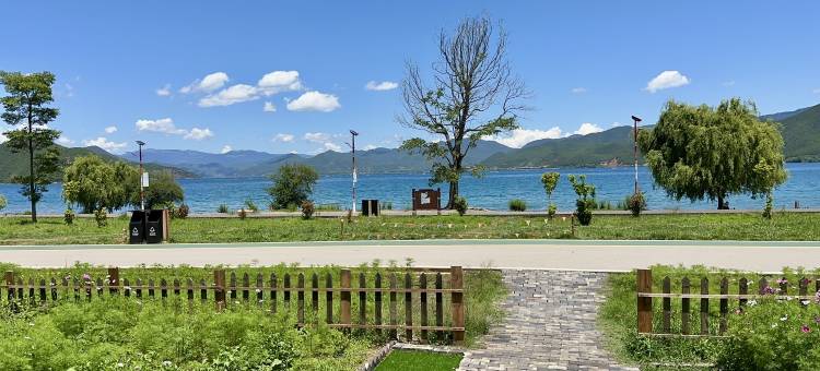 泸沽湖云旅观湖客栈(大洛水码头店)图片