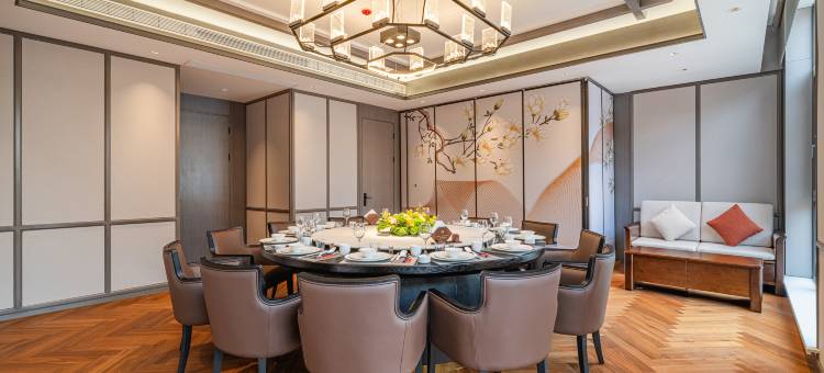 巴塘东藏明宇丽呈酒店图片