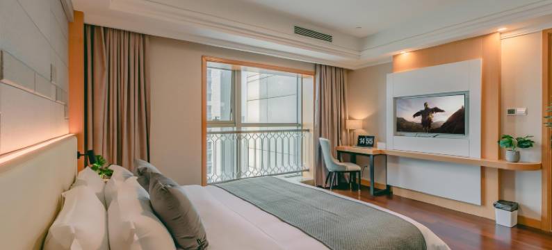 DATE19 潮宿酒店(武汉泛海CBD汉口火车站店)图片