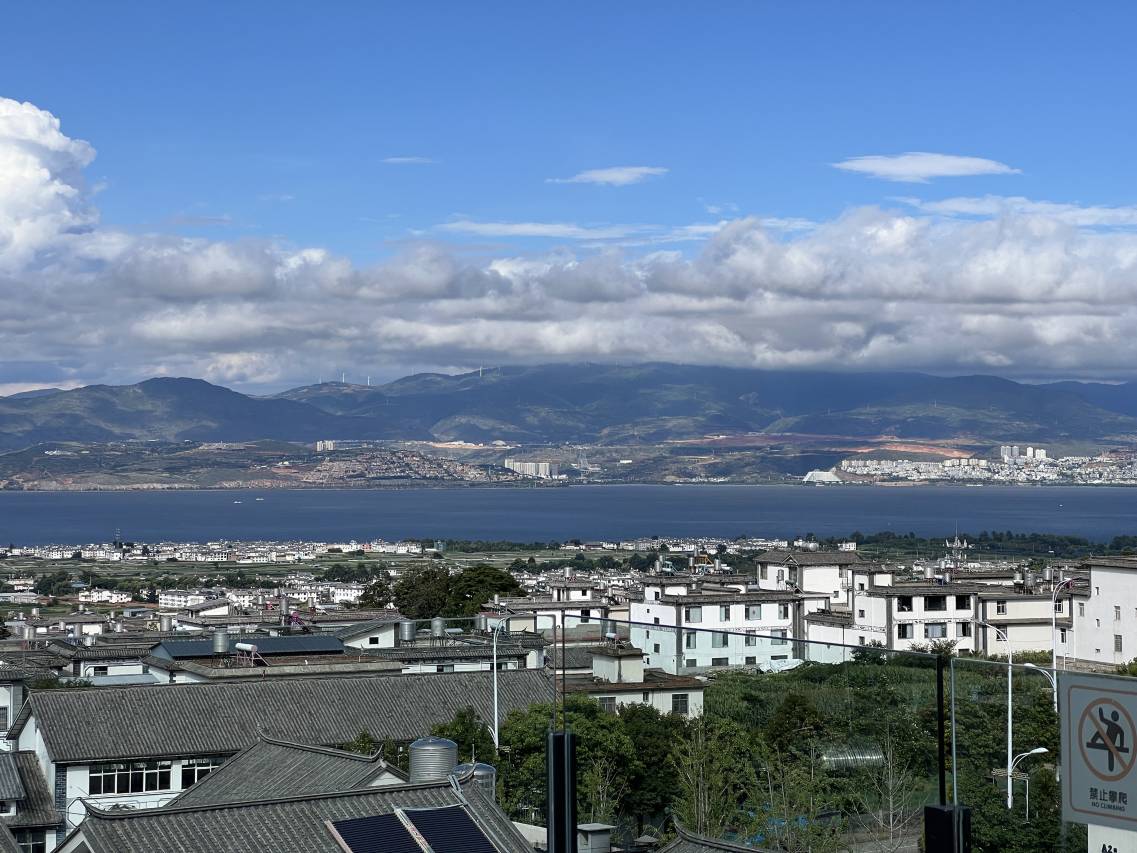 大理谧堂伴山海景民宿图片