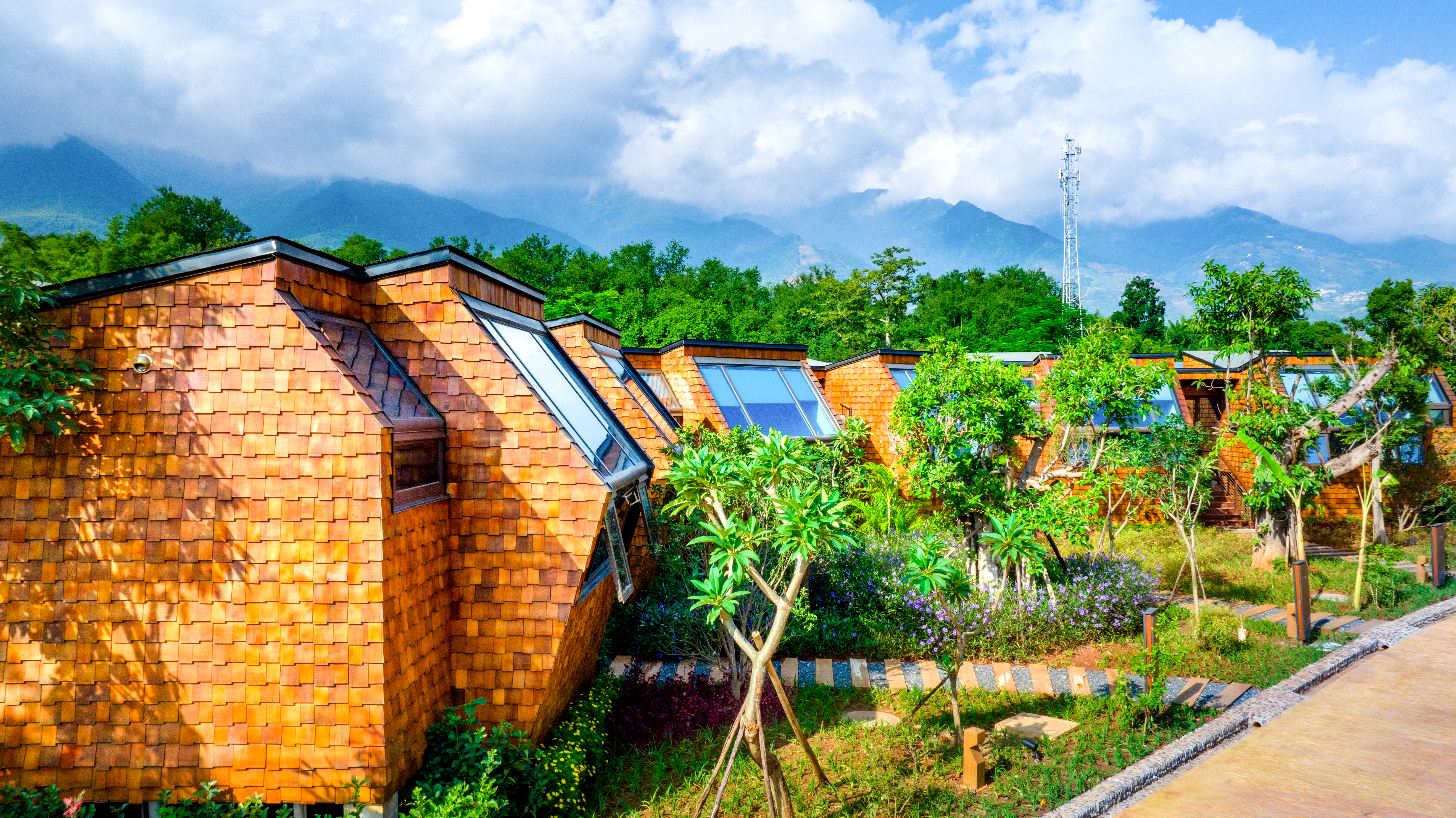 Yuxi Xinping Jia Sa Ai Lao Secret Realm Happy Valley HotelOver view