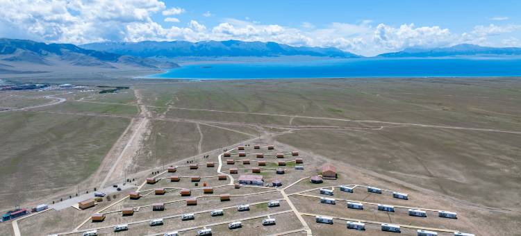 赛里木湖颐涞Elaine·禾川云锦野奢营地图片