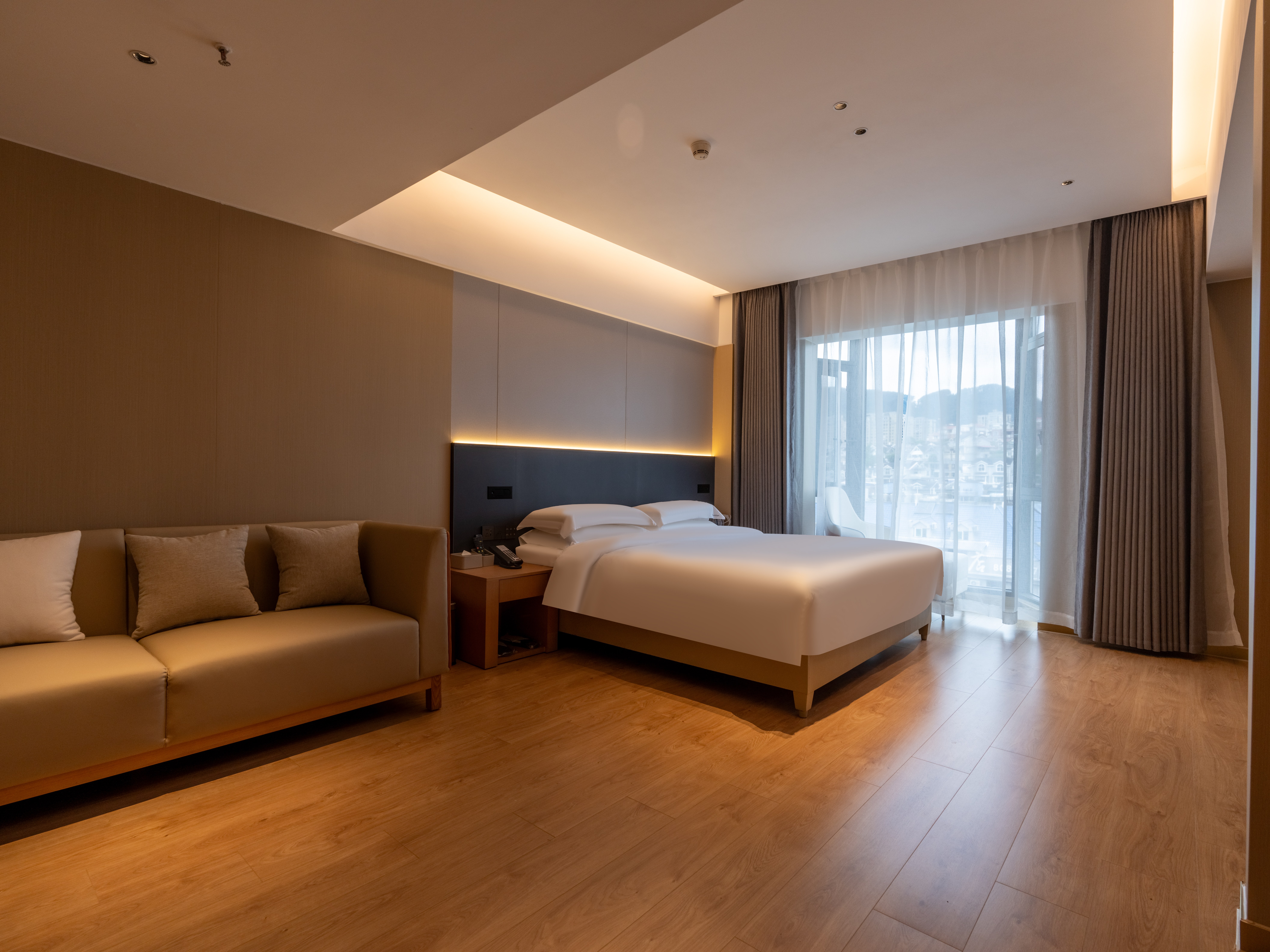 Spring Holiday Hotel Over view