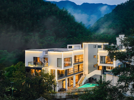 栖溪里·私汤温泉设计师民宿(泾县月亮湾风景区店)