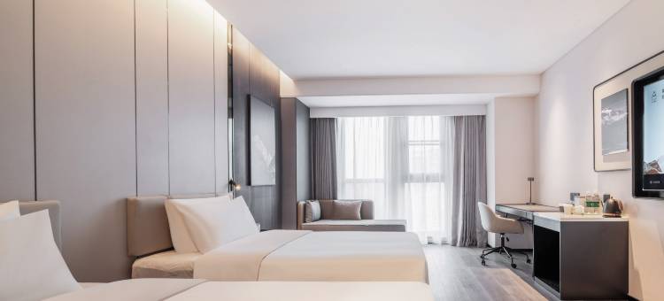 郑州中原福塔航海东路亚朵酒店图片