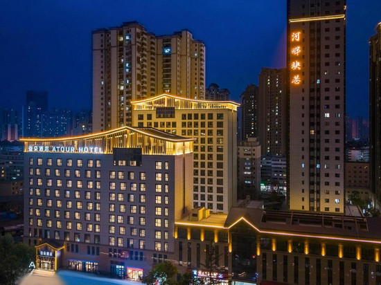 兰州中心敦煌路亚朵酒店