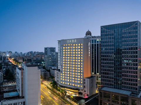 杭州武林广场沈塘桥亚朵酒店