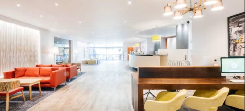 考文垂M6高速2号交叉口假日酒店(Holiday Inn COVENTRY M6, JCT.2 by IHG)图片