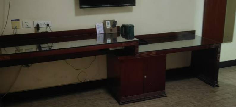 牙克石新映山红旅店图片