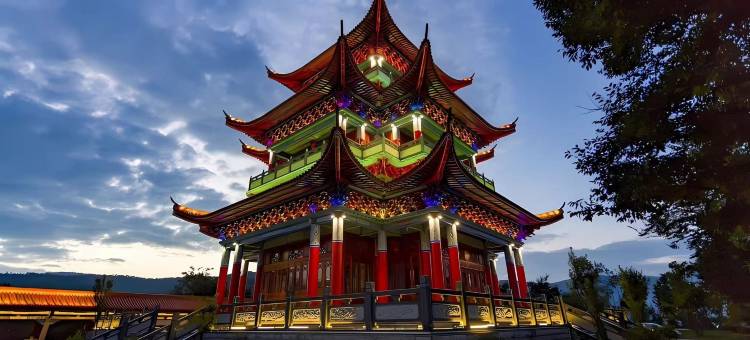 易门龙泉国家森林公园景区四季春酒店(龙泉文化广场店)图片