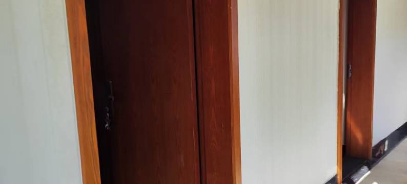 波密一锅鲜铁锅炖民宿图片