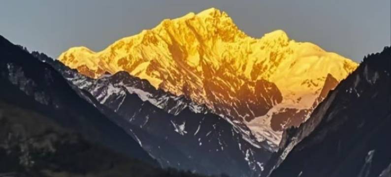 海螺沟双悦观景酒店图片