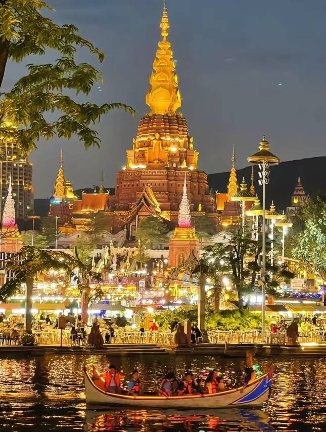 熙源国际酒店(西双版纳景洪曼听公园泼水商业广场店)图片