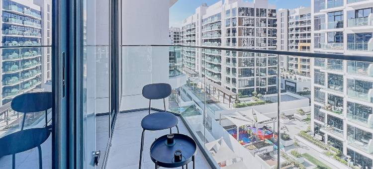 bnbme | 现代公寓，配有泳池和健身房 | 距离市中心12分钟(bnbme | Modern Apt with Pool & Gym | 12 min to Downtown)图片