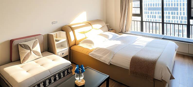 英伦E家格调酒店(昆明朗悦湾店)图片