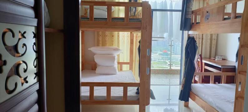 荷浅青年旅社(贵港国际生活港店)图片