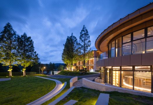 Maison New Century Hotel Tiantaishan HonganHotel Overview