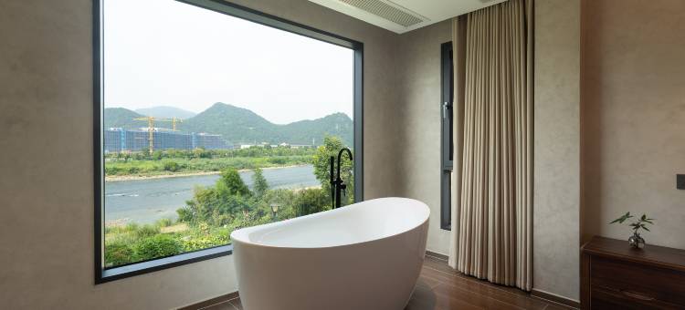 花筑·悦邸民宿(桐庐OMG心跳乐园店)图片