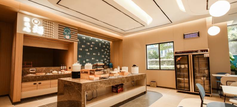 如家酒店(南昌红谷滩学府大道东地铁站店)图片