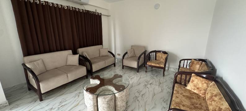 Azreen Tower, 9F &9G图片