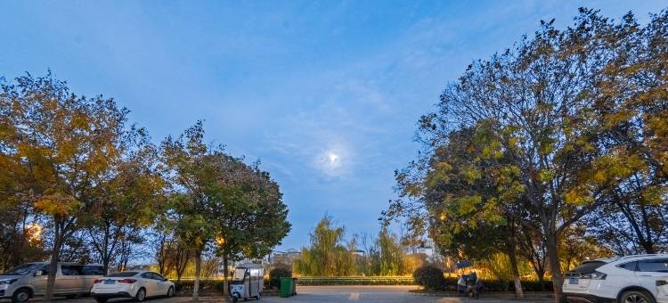 随州市半岛湖景酒店(随州博物馆店)图片